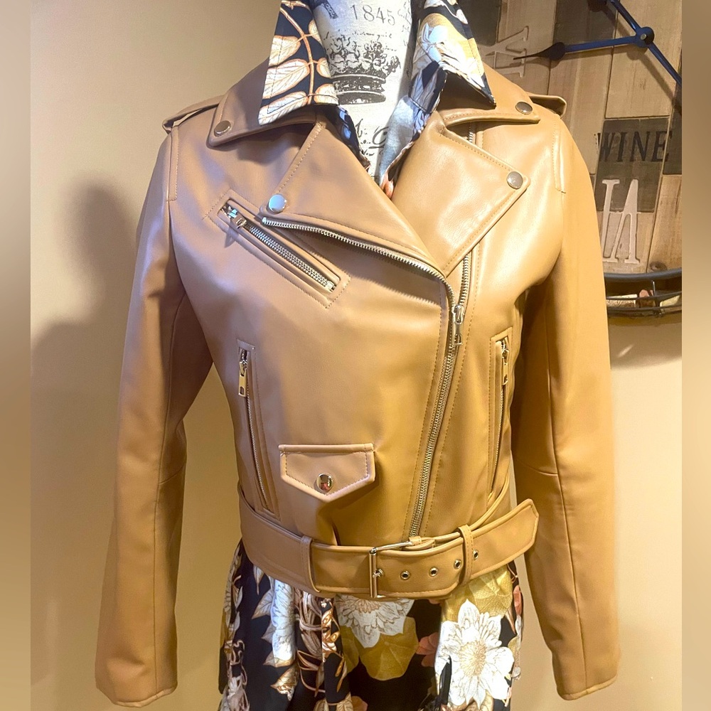 ZARA Camel Leather Jacket w/gold zipper details M